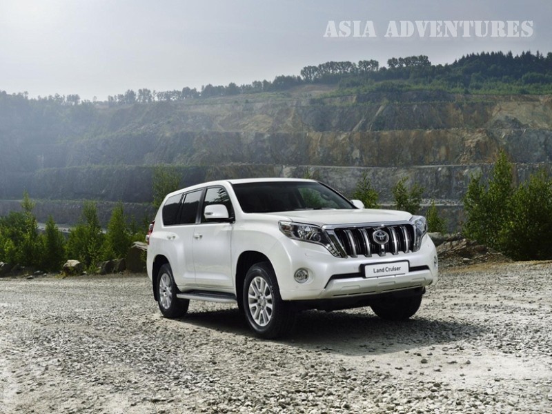 Toyota Land Cruiser jeep, 4 seats, a/c, audio, seat belts Toyota Land Cruiser jeep, 4 seats, a/c, audio, seat belts