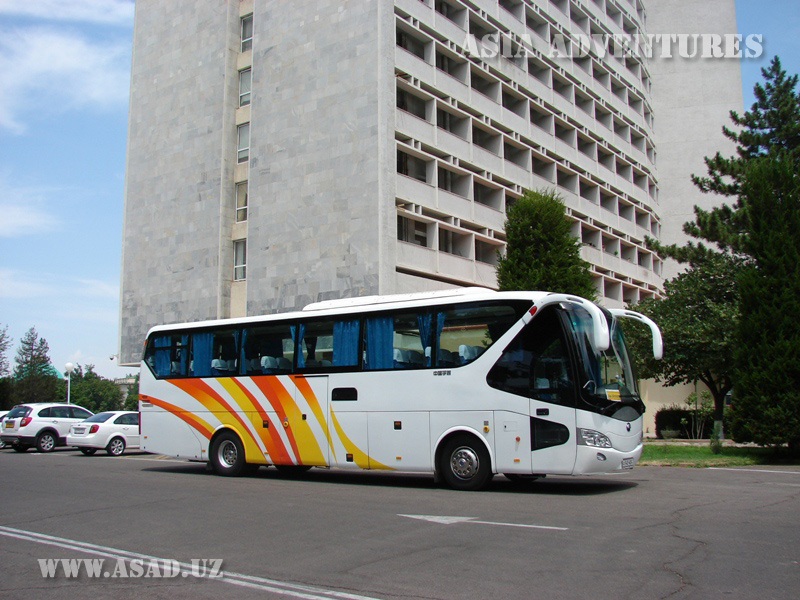 Travel bus Yutong, 45 seats, a/c, w/c, refrigerator, audio, video, water dispenser, seat belts Travel bus Yutong, 45 seats, a/c, w/c, refrigerator, audio, video, water dispenser, seat belts
