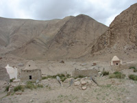 Burial places near Karakul lake