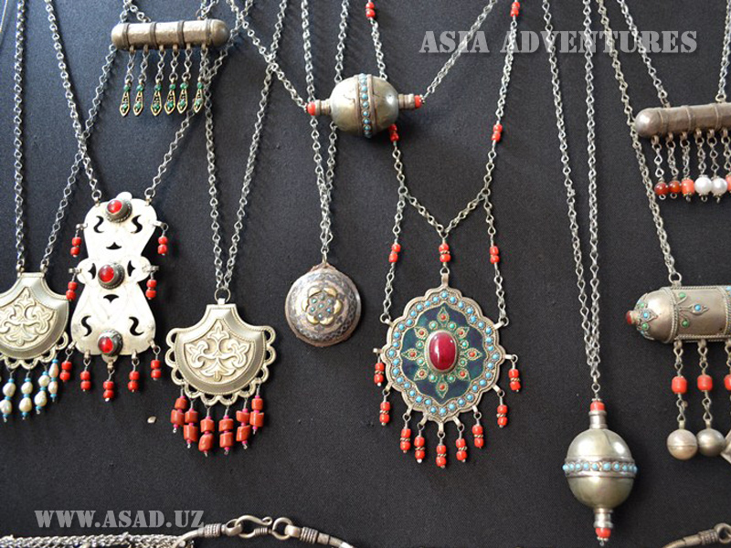 Decorative and Applied Arts and Artistic Crafts in Uzbekistan