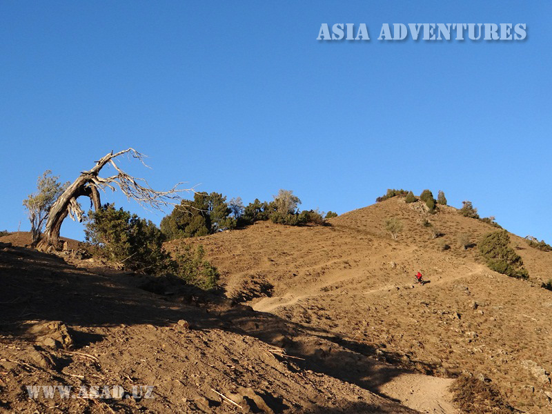 Mountain biking to Pulatkhan Plateau