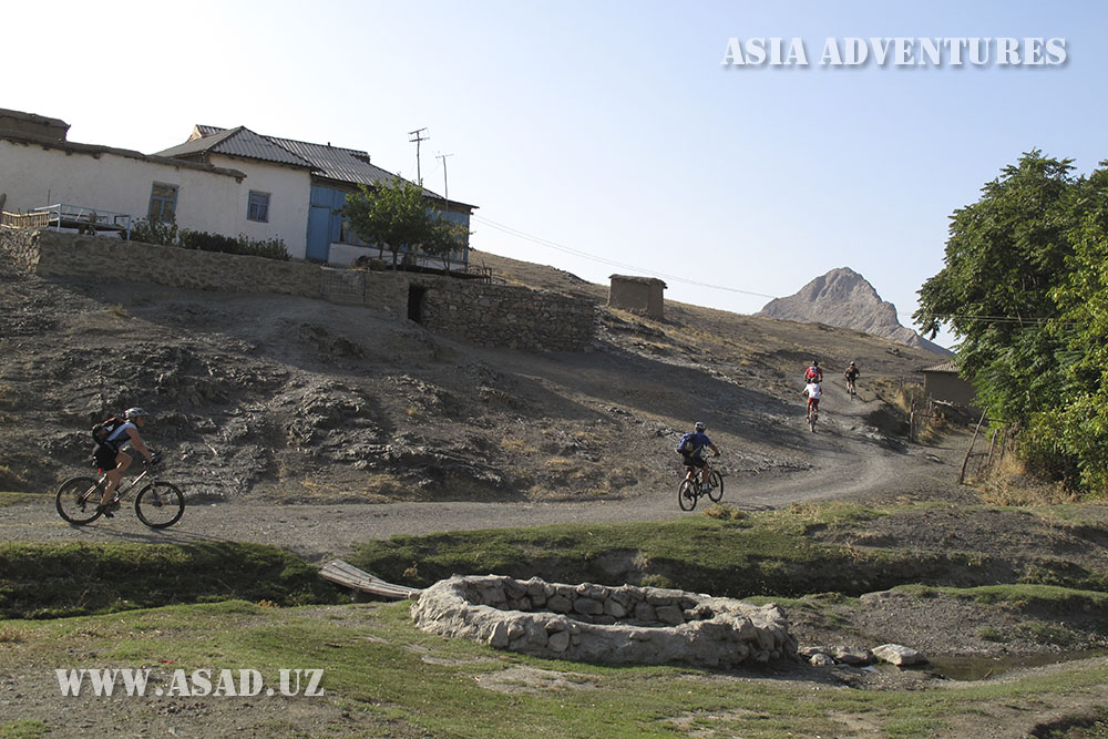 Uzbekistan Cycling adventures