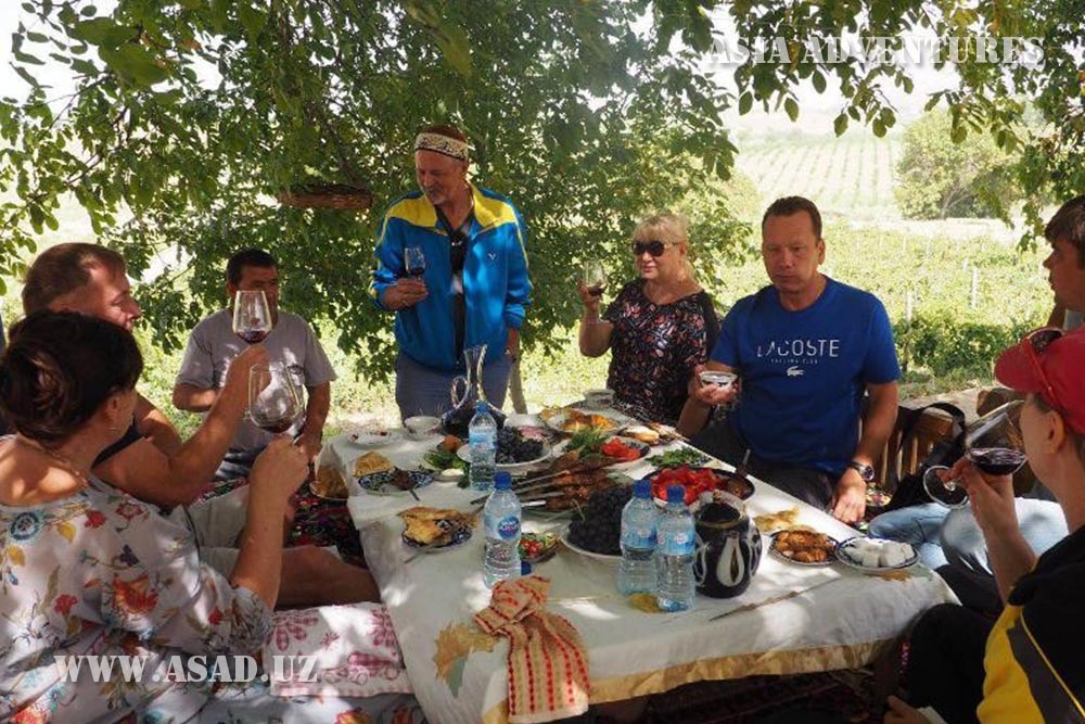 Узбекистан. Вино, фрукты и солнце