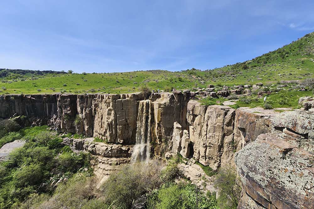 The Tavaksay Waterfalls