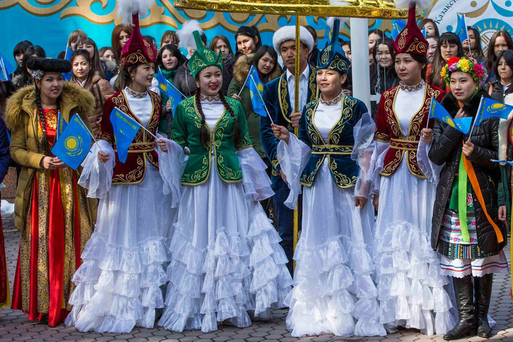 Люди в казахстане фото