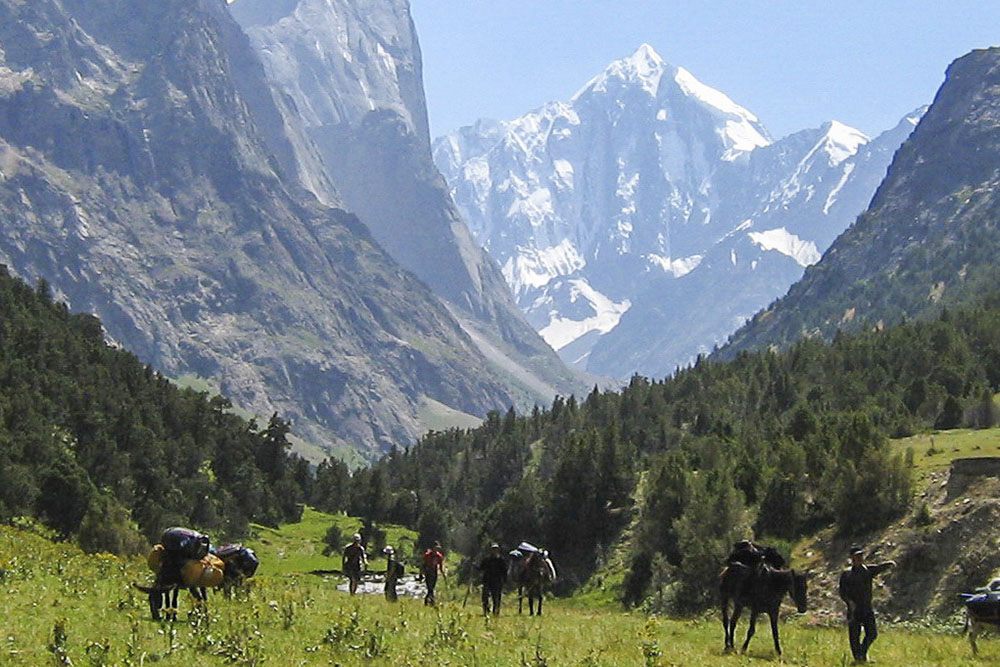 Kyrgyzstan Tour & Travels. Asian Patagonia. Trekking in Kyrgyzstan. Asia Adventures