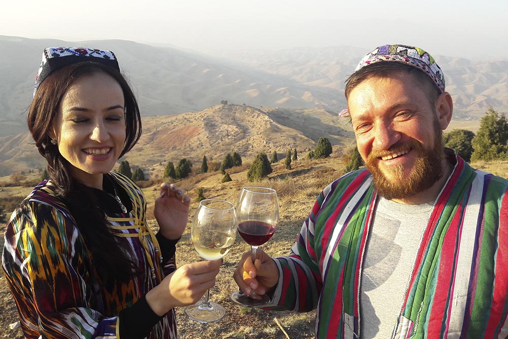 Uzbekistan. Wine, fruits and sun. 