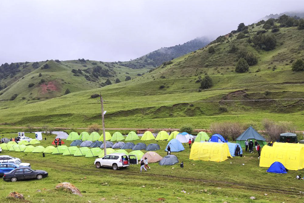 ZAAMIN ULTRA 2023. Tent camping.