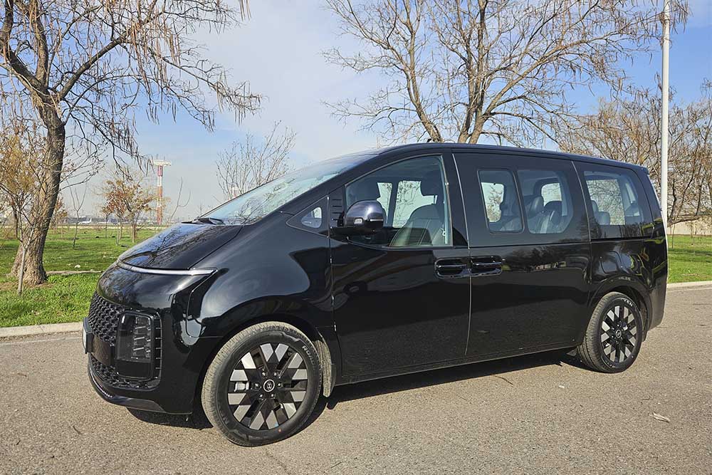 Минивэн Hyundai STARIA Минивэн Hyundai STARIA